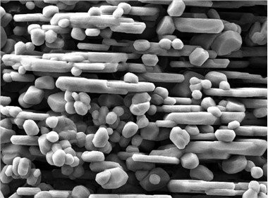 Allumina calcinata a basso contenuto di soda